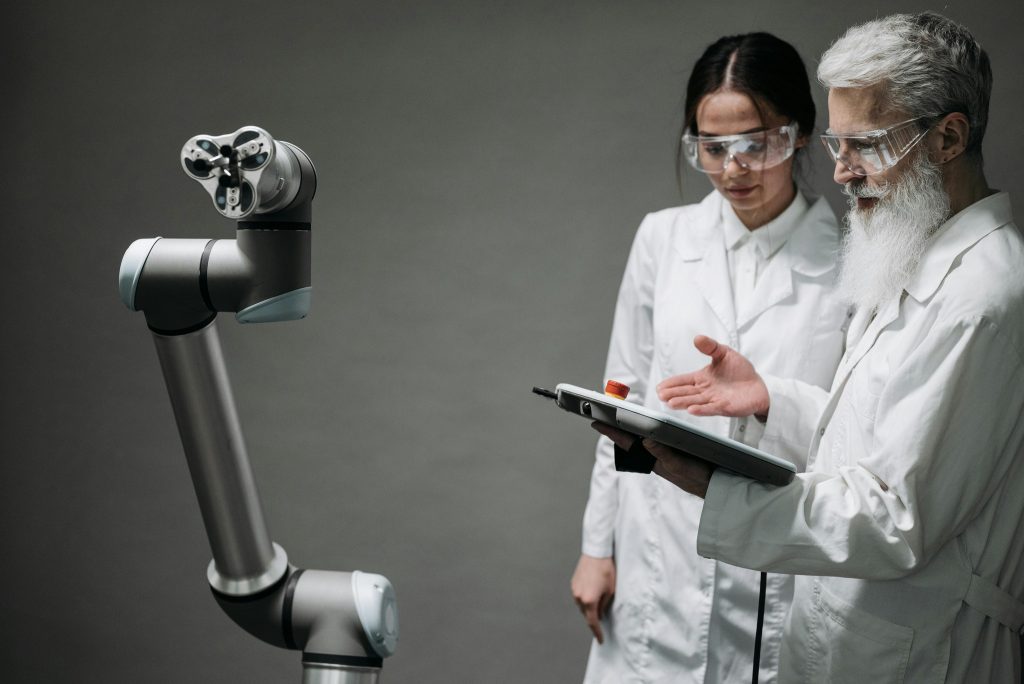 La inteligencia artificial (IA) está revolucionando la medicina en varios frentes