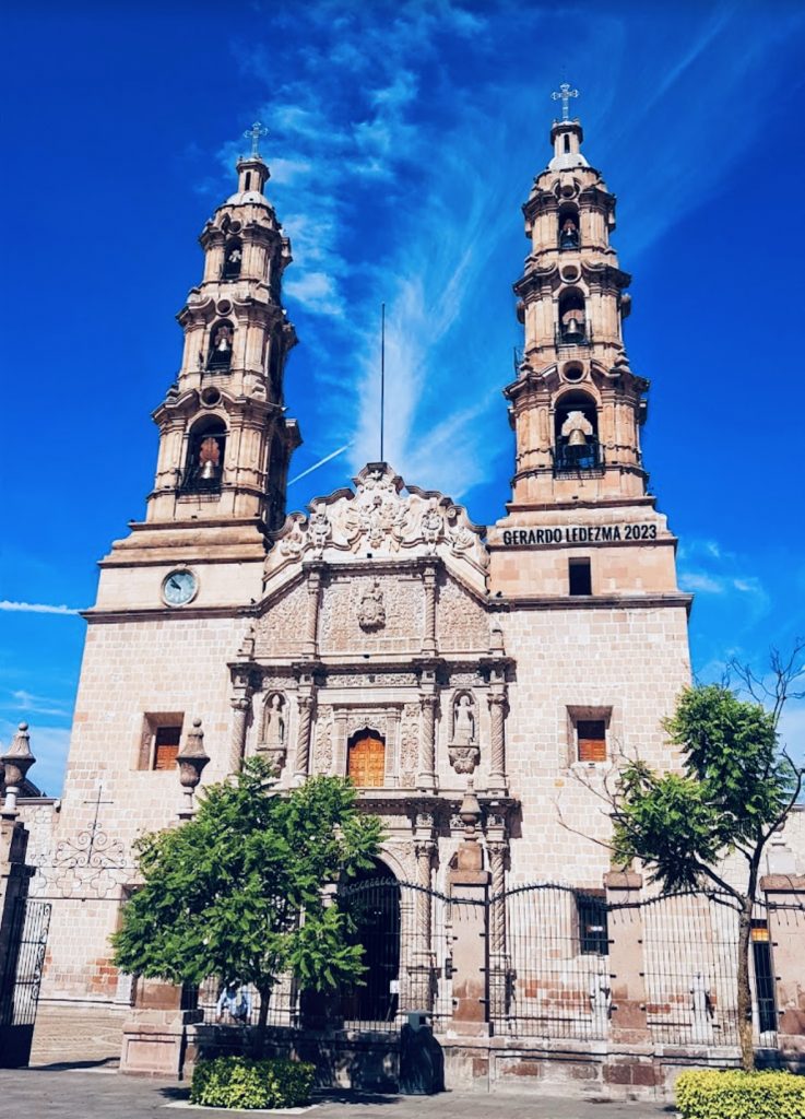 🌟7 Lugares Turísticos de Aguascalientes que Amarás Conocer** 🌟¿Planeando una escapada a Aguascalientes? ¡Aquí tienes 7 lugares imperdibles!